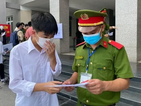 Có được đăng ký học trường công an và trường ngoài ngành cùng lúc không?