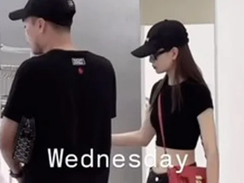 Team qua đường tóm dính nữ MC nổi tiếng hẹn hò với tuyển thủ Việt Nam giữa trung tâm thương mại
