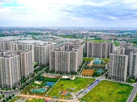 'Nhịn ăn' cả năm mới mua nổi 1m2 chung cư Hà Nội