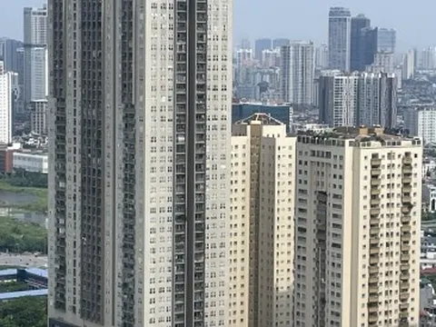 Giá chung cư Hà Nội liên tục 'phi mã', cách nào để ghìm cương?
