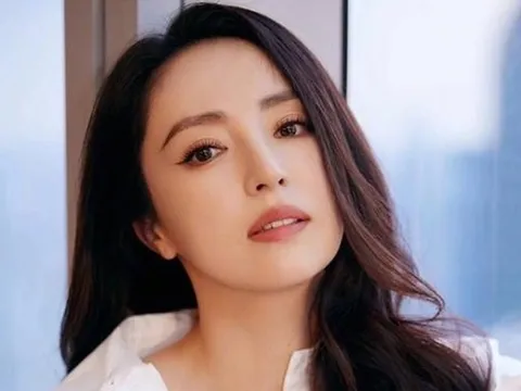 "Cô vợ đáng thương nhất showbiz": Bí mật làm đám cưới với "hồng hài nhi" kém 9 tuổi