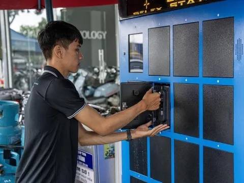 Loạt xe máy điện đổi pin đang bán ở Việt Nam: Giá chỉ từ 20 triệu đồng, trạm đổi đã phủ khắp Hà Nội
