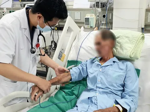 "Không ăn tiết canh, không tiêu thụ thịt sống, thịt chưa nấu chín"