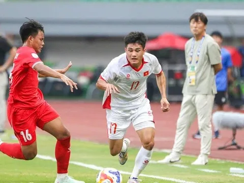 U23 Việt Nam thắng thuyết phục U23 Lào, rộng cửa vào bán kết
