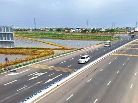 Hàng triệu người dân Ninh Bình sẽ hưởng lợi nhờ loạt dự án hạ tầng, đặc biệt tuyến đường kết nối ba vùng phía Bắc 7.000 tỷ đồng