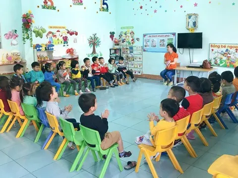 Đề xuất 4 nhóm chính sách phổ cập giáo dục mầm non cho trẻ em từ 3 đến 5 tuổi