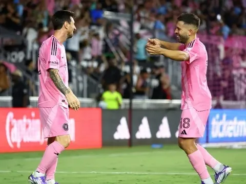 Messi tỏa sáng sau chấn thương