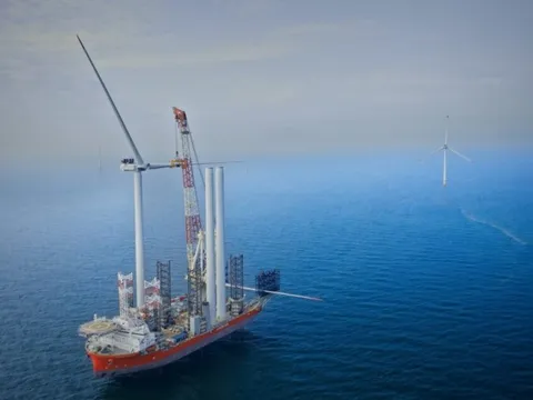 Bước tiến quan trọng tại trang trại điện gió ngoài khơi đầu tiên của quốc gia Đông Âu