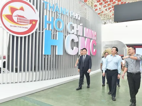 Phó Thủ tướng Mai Văn Chính kiểm tra công tác hoàn thiện các gian hàng Triển lãm