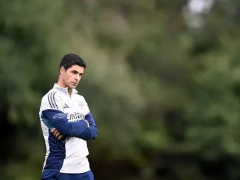 Arsenal đẩy đi hàng loạt cầu thủ