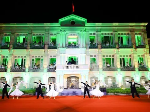 Đà Nẵng biểu diễn đêm nhạc trên ban công bảo tàng lịch sử, kết nối tương lai