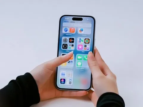 Giảm giá 9/9 cực khủng: iPhone giá sốc từ 7,3 triệu đồng, phụ kiện công nghệ rẻ khó tin
