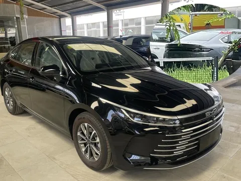 Lộ ảnh BYD 05 tại Việt Nam: Sedan cỡ C dùng động cơ plug-in hybrid, chạy 120km không cần xăng