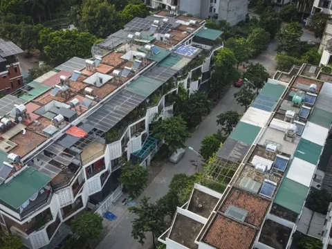 Khu biệt thự, nhà liền kề bị cơi nới, 'đội' tôn như khu tập thể cũ ở Hà Nội