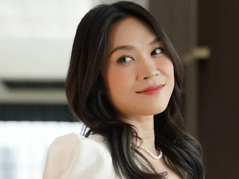 "Họa mi tóc nâu" lần hiếm hoi khoe tấm lưng ngọc ngà khiến dân tình "bấn loạn"