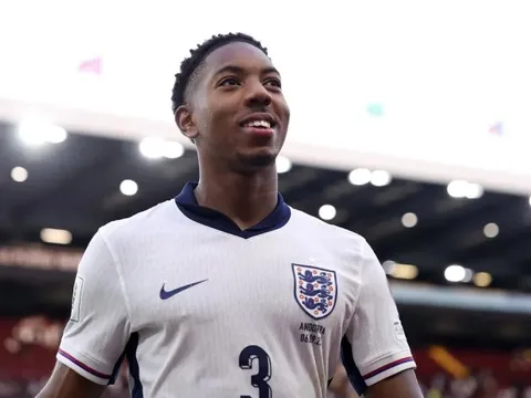 Ngôi sao Arsenal bị loại khỏi đội hình tuyển Anh