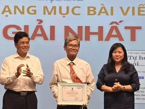 Điện lực TP HCM trao thưởng cuộc thi “Tiết kiệm điện thành thói quen”