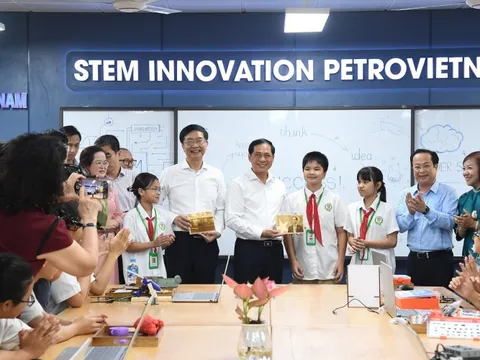 Hà Nội có thêm 2 trường THCS được trang bị phòng học STEM