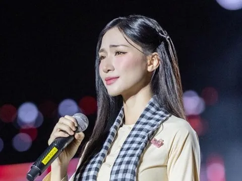 Hòa Minzy bất ngờ báo "tin vui" khiến người hâm mộ tự hào