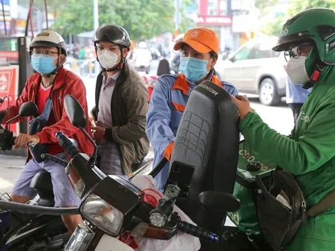 Giá xăng E5 RON92 tăng 6 đồng/lít