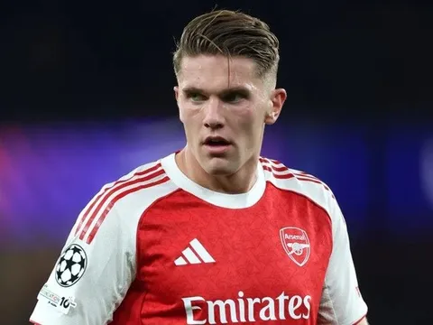 Tiền đạo Gyokeres của Arsenal bị HLV Arteta cảnh báo