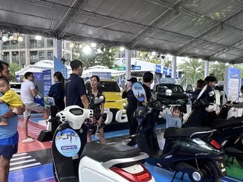 Đổi xe máy xăng chạy 15 năm lấy xe điện mới, chỉ bù hơn 10 triệu đồng