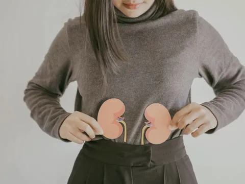 Cô gái 29 tuổi "bỏ quên" dụng cụ y tế trong bụng 1 năm rưỡi
