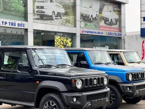 Hết thời 'bia kèm lạc', Suzuki Jimny giảm giá mạnh để xả hàng