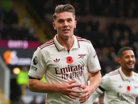 Arsenal thắng dễ Burnley, nhưng Arteta nhận tin dữ từ Gyokeres và Zubimendi