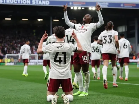 Rice tiết lộ lý do chỉ tay lên trời sau khi ghi bàn cho Arsenal