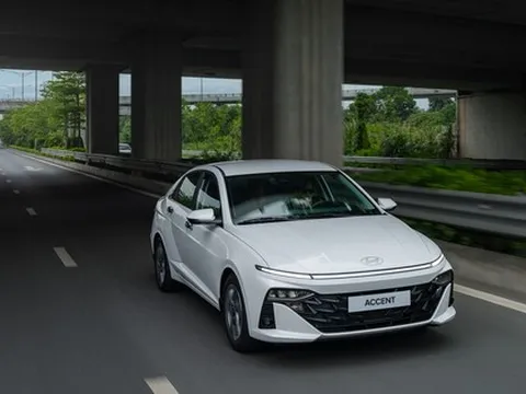 Nhận ưu đãi tối đa 64 triệu, có nên mua Hyundai Accent ngay hay đợi thêm?