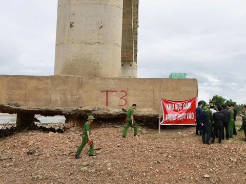 Cầu Sông Lô bị hư hỏng nặng: Nhà thầu đề xuất tự bỏ tiền sửa chữa