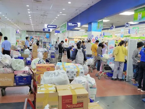 Siêu thị bảo đảm cung ứng hàng hóa đến vùng bão lũ