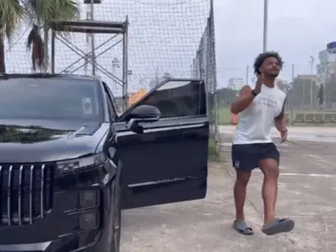 Xuân Son "quẩy" nhạc Sơn Tùng MTP, mừng rỡ ngày trở lại tuyển Việt Nam