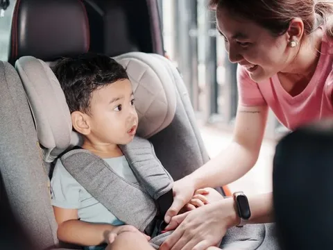 Quy định sử dụng ghế trẻ em trên ô tô tại các nước như thế nào?