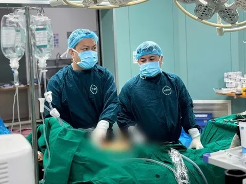 Ăn kém, sụt cân kéo dài - dấy hiệu âm thầm của ung thư dạ dày