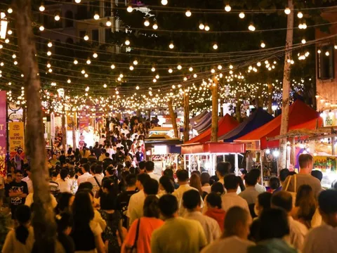 Bùng nổ khách quốc tế, chủ đầu tư nam đảo Phú Quốc mở rộng khách sạn – nhà hàng.