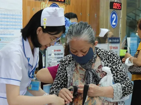 Người TP HCM trên 65 tuổi đã mua BHYT có được hoàn tiền?