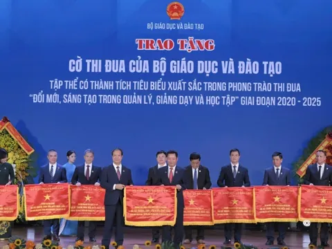 Thi đua đổi mới sáng tạo, đưa giáo dục phát triển bền vững