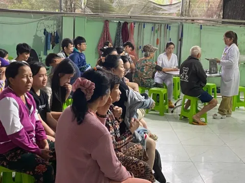 Hơn 10.000 túi thuốc và hàng chục bác sĩ từ TPHCM lên đường hỗ trợ người dân vùng lũ