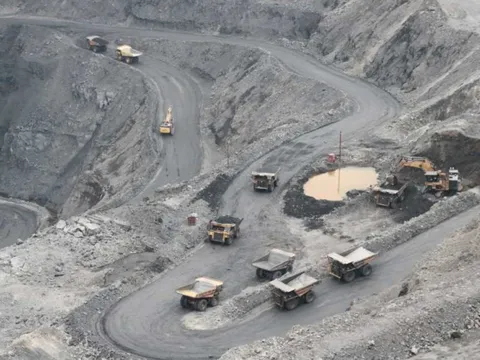 Lợi nhuận Than Đèo Nai - Cọc Sáu giảm sâu trong quý III/2025