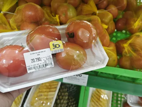 Bất ngờ: Rau siêu thị rẻ hơn chợ truyền thống gần một nửa