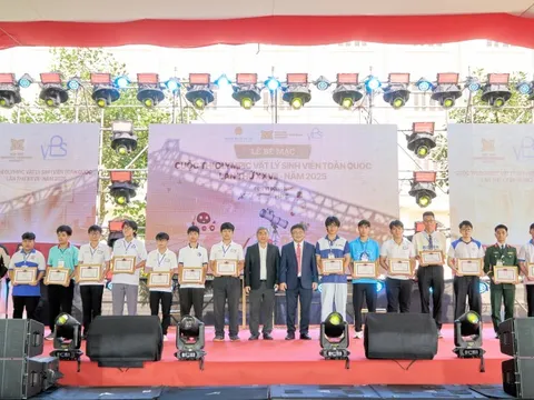 MIT University ghi dấu ấn với kỳ thi Olympic Vật lý Sinh viên Toàn quốc 2025