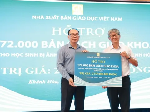Hơn 538.000 bản sách giáo khoa được trao tới học sinh Đắk Lắk, Khánh Hòa sau lũ
