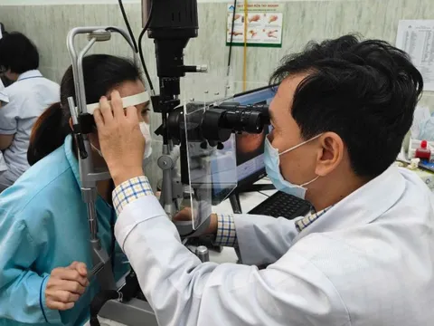 12 người Việt tìm lại được ánh sáng từ nguồn giác mạc hiến tặng của Nepal