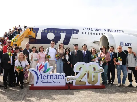 Việt Nam chính thức đón khách du lịch quốc tế thứ 20 triệu
