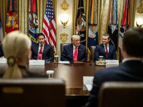 Đằng sau việc Mỹ đẩy mạnh kế hoạch đưa phi hành gia trở lại Mặt Trăng