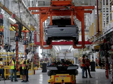 Cú sốc xe điện: Loạt nhà sản xuất pin và xe ô tô tại châu Á quay xe, điều chỉnh kế hoạch, xe xăng và hybrid dự kiến sẽ hồi sinh