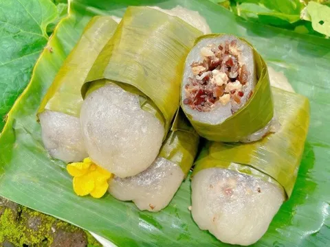 Loại bánh từng là món ăn chống đói của người nghèo, nay đã trở thành đặc sản trứ danh