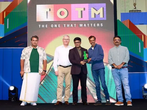 Hãng xe của tỷ phú Phạm Nhật Vượng tiếp tục dành 'cú ăn 3' giải thưởng quốc tế, riêng VF7 đoạt cú đúp